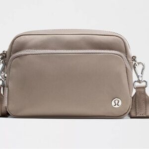 Lululemon everywhere crossbody taupe bag 2L